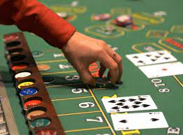 Chơi Baccarat có xác